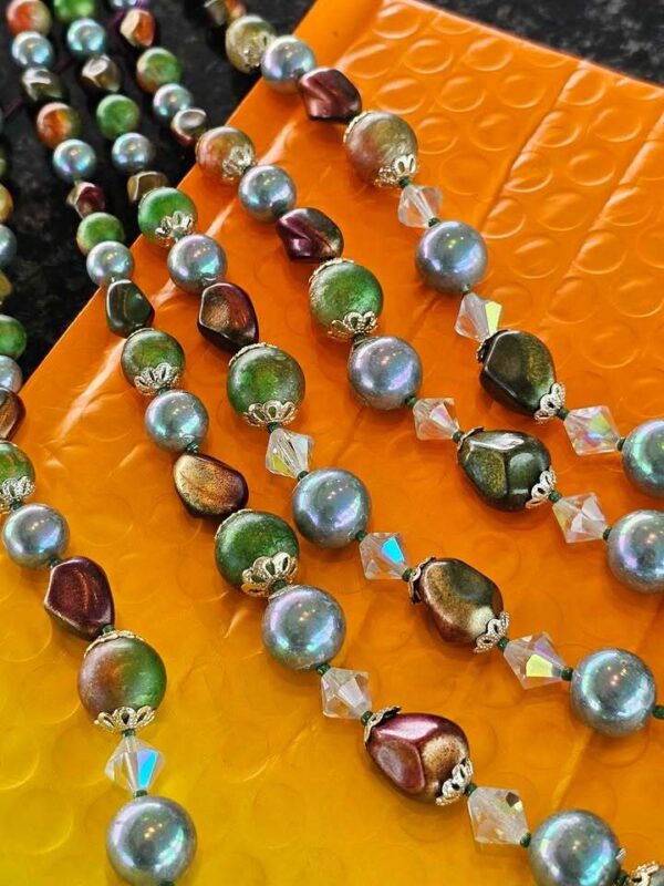 Vintage Japan Iridescent Bead Necklace