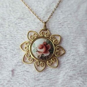 Vintage Gold-Tone Floral Pendant Necklace