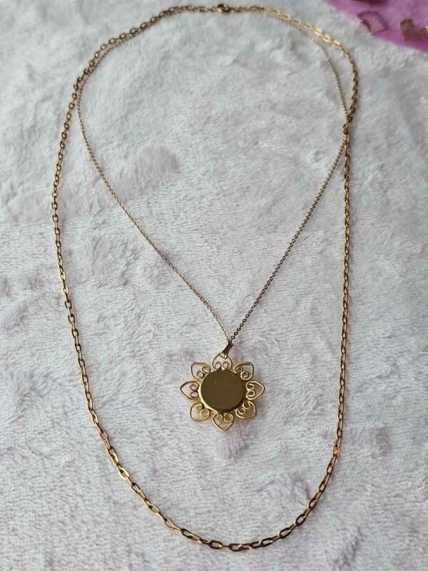 Vintage Gold-Tone Floral Pendant Necklace