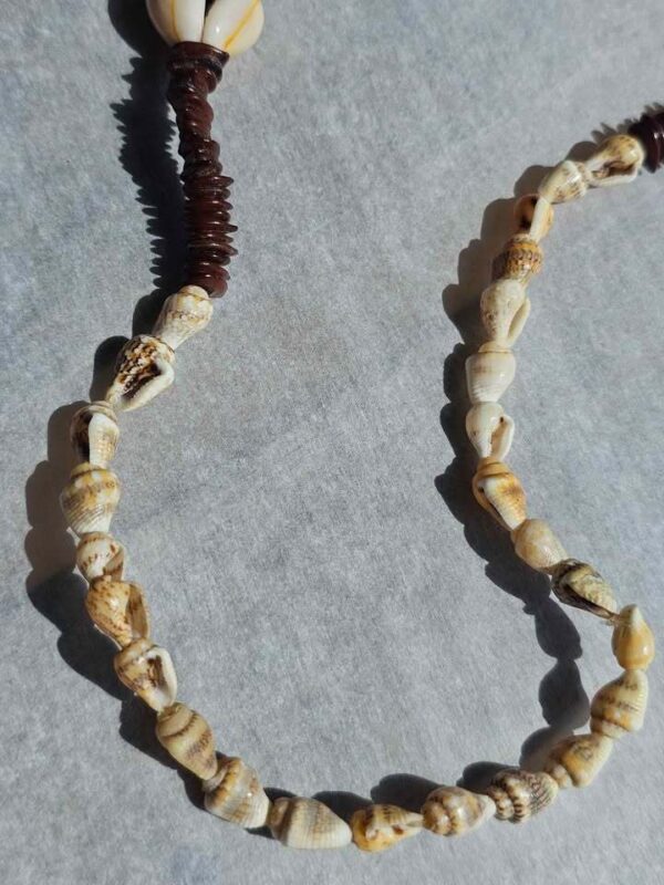 Vintage Shell and Wood Bead Necklace