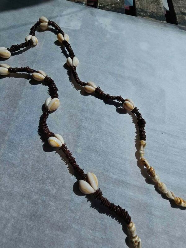 Vintage Shell and Wood Bead Necklace