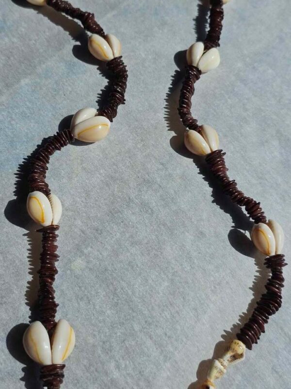 Vintage Shell and Wood Bead Necklace