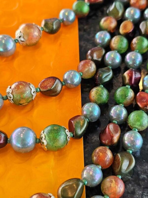 Vintage Japan Iridescent Bead Necklace