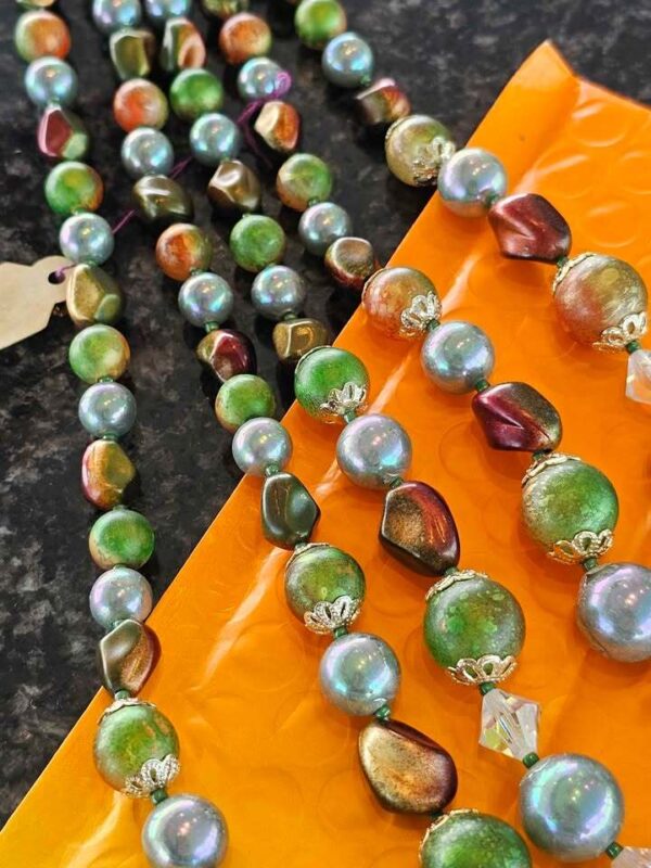 Vintage Japan Iridescent Bead Necklace