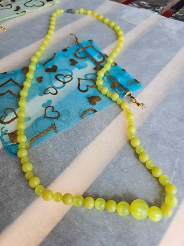 p1-194.jpg Vintage Lucite Yellow Bead Necklace