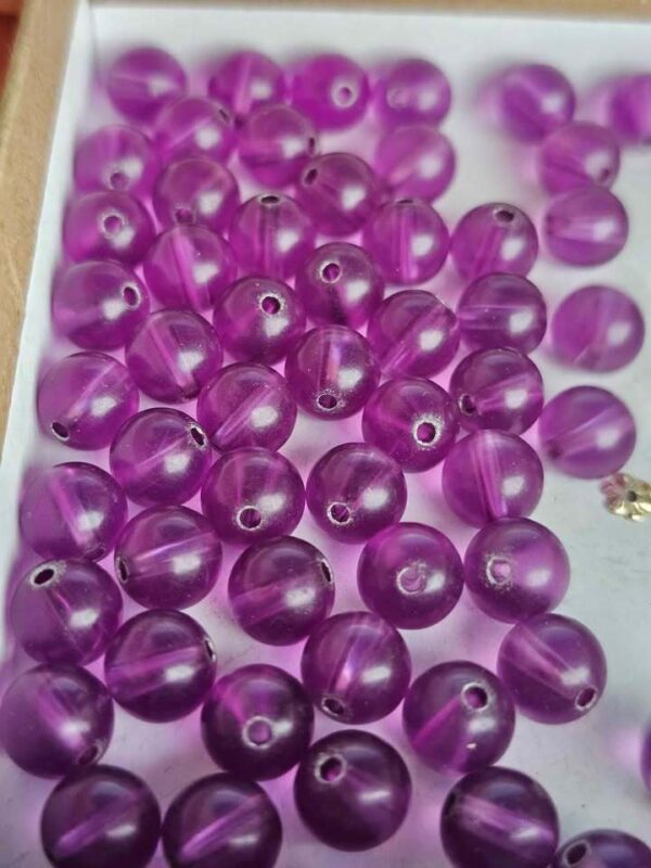 p1-341.jpg Purple Round Beads Vintage stock