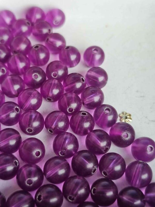 p1-342.jpg Purple Round Beads Vintage stock