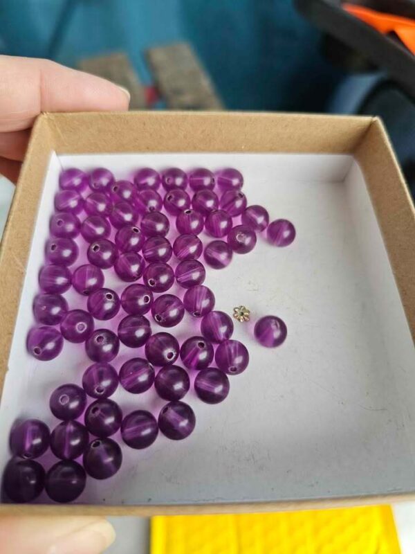 p1-344.jpg Purple Round Beads Vintage stock