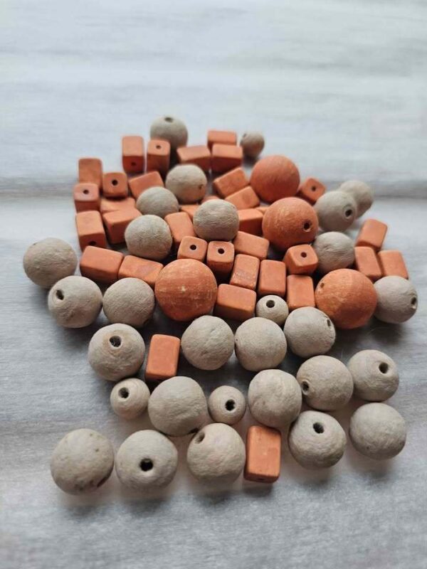 p1-558.jpg Vintage 80 Grams of stock Assorted Terracotta and Clay Craft Beads
