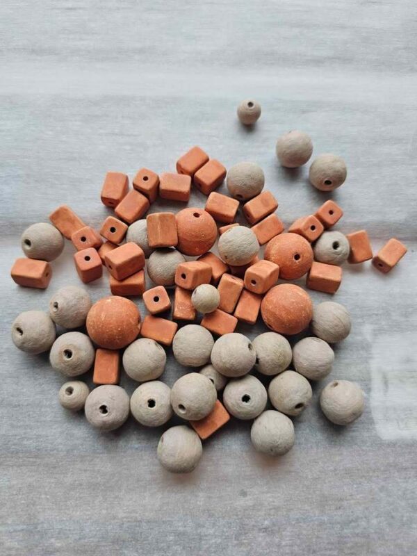 p1-559.jpg Vintage 80 Grams of stock Assorted Terracotta and Clay Craft Beads