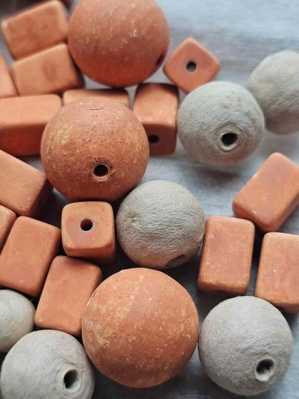 p1-561.jpg Vintage 80 Grams of stock Assorted Terracotta and Clay Craft Beads