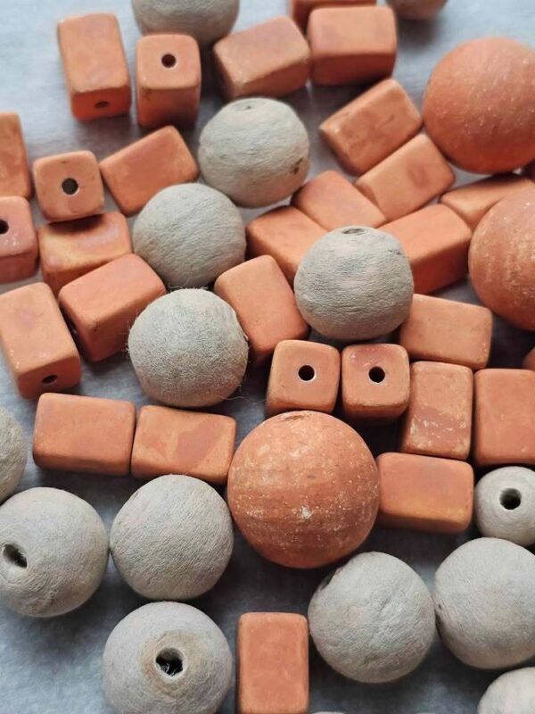p1-562.jpg Vintage 80 Grams of stock Assorted Terracotta and Clay Craft Beads