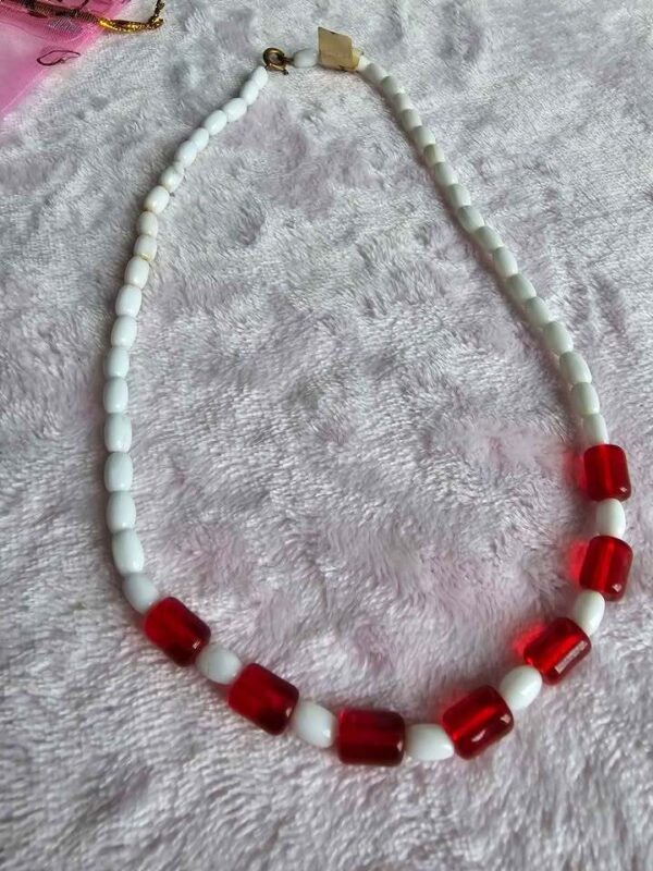 Vintage Czechoslovakia Glass Bead Necklace