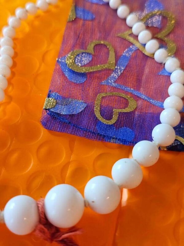 Vintage Japan Milk Glass Graduated Bead Necklace