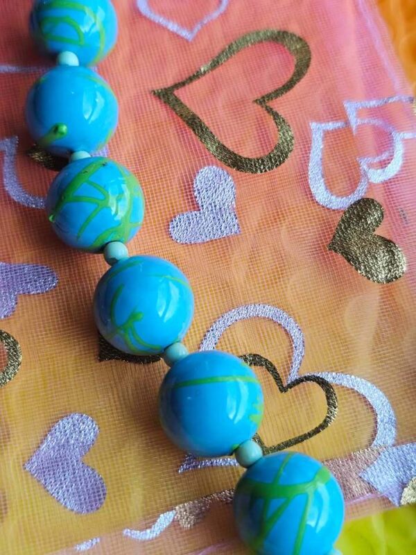 p1-994.jpg Vintage Blue and Green Beaded Necklace